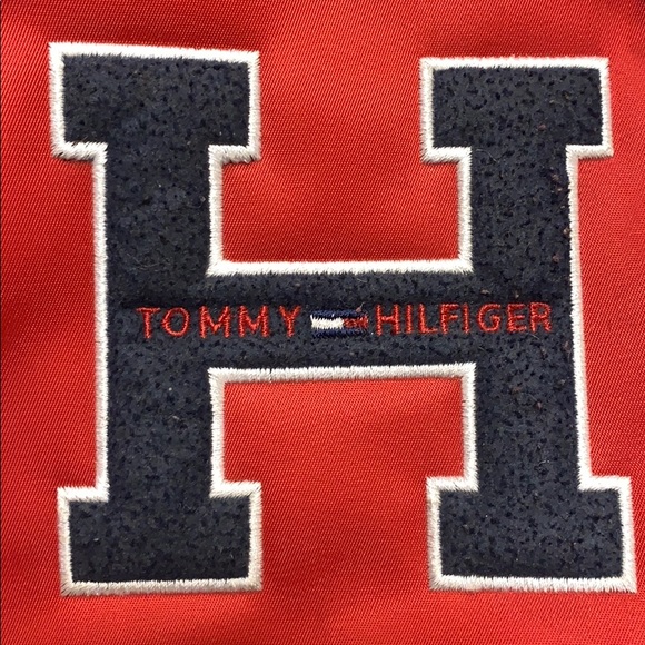 SALE!! Vintage Tommy Hilfiger big logo purse.  3 - Picture 16 of 16